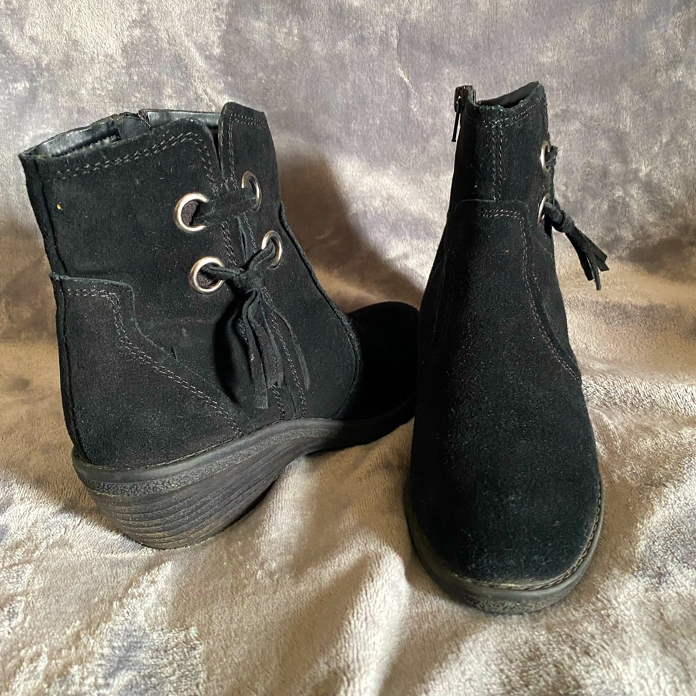 BARETRAPS BOOTS SZ 7